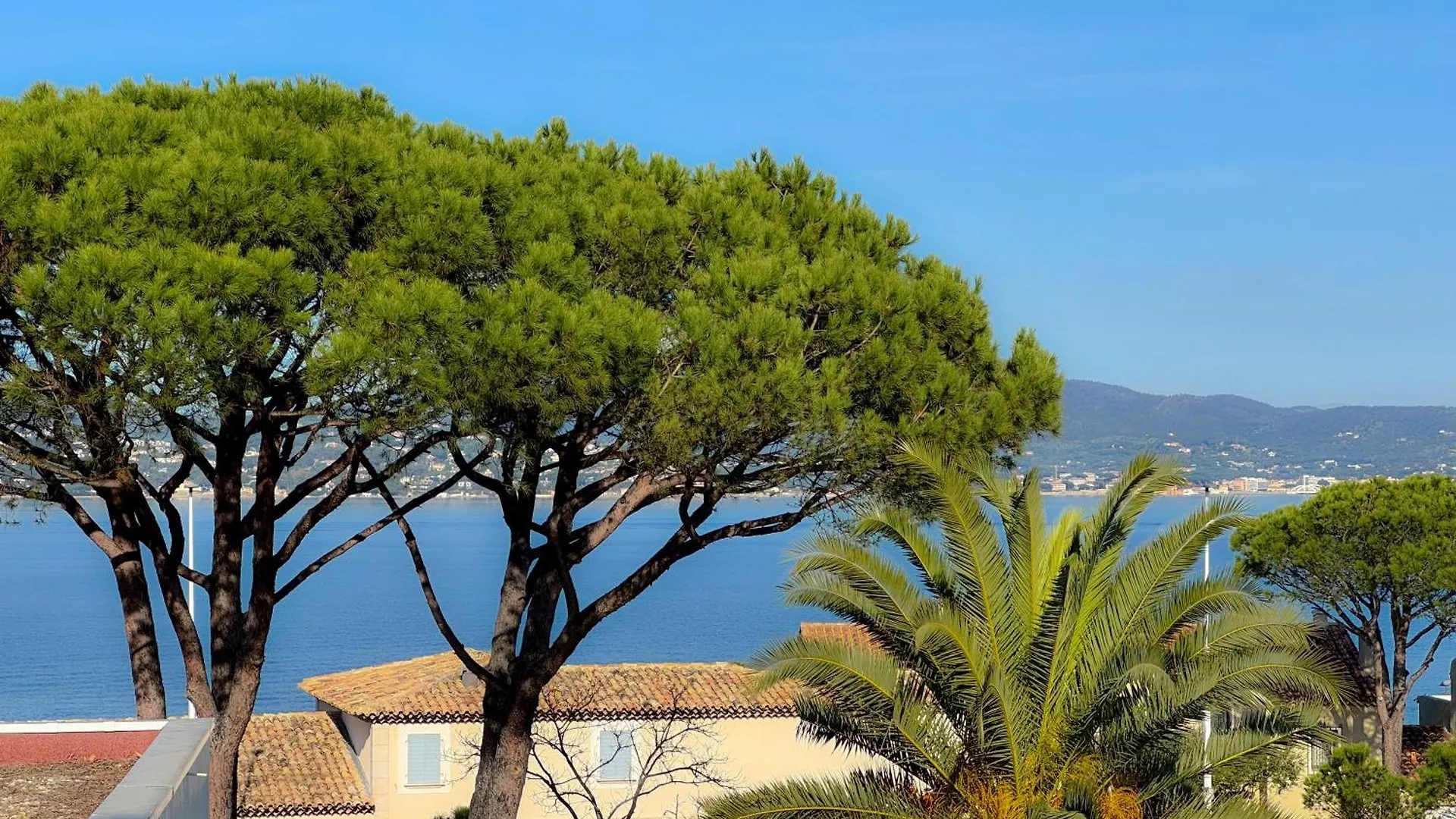 Rooftop With A Seaview Saint-Tropez
